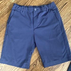 Vineyard Vines boys performance navy shorts Size 16
